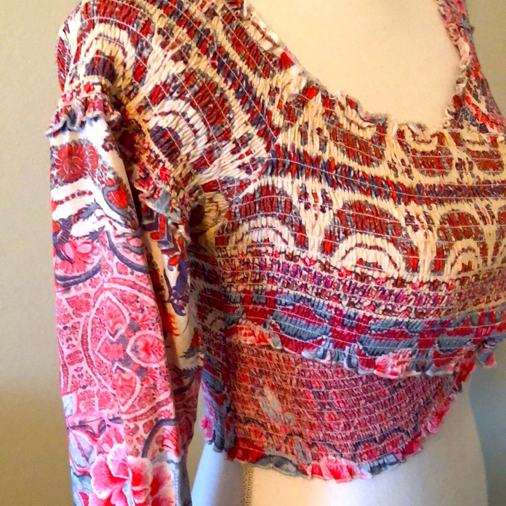 GUESS Cropped Top - Picture 4 of 8